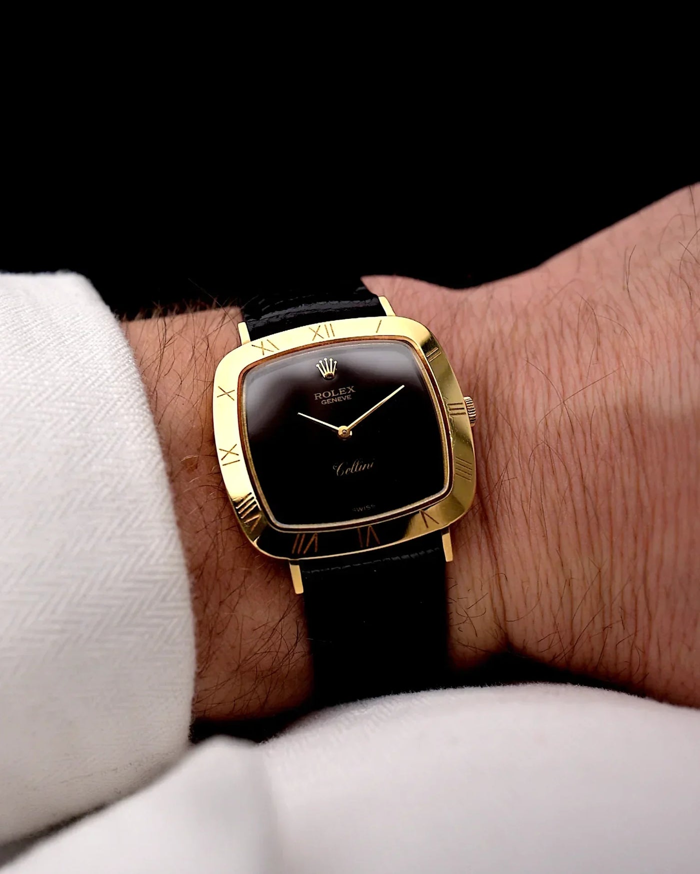 vintage Royal Unique 18k 1970S